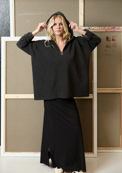 Fleece Hoodie in Soft Black